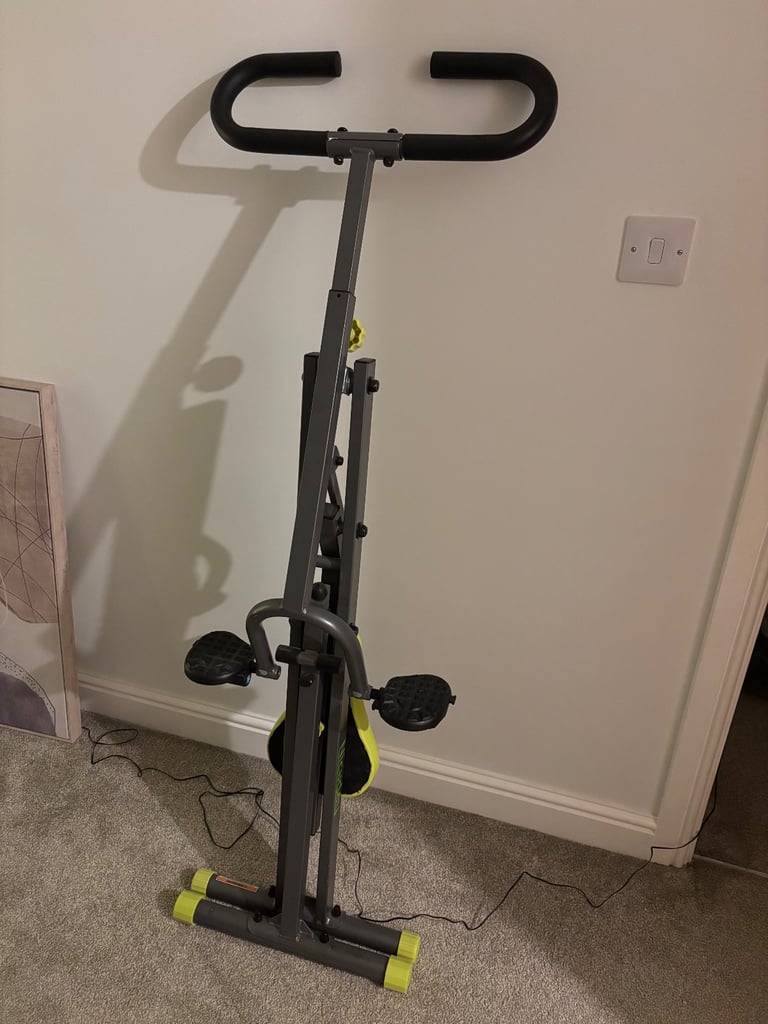 2 in 1 squat rowing machine.