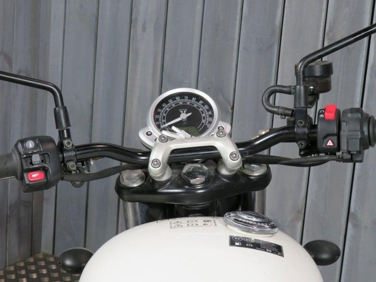 2018 68 TRIUMPH STREET TWIN 900