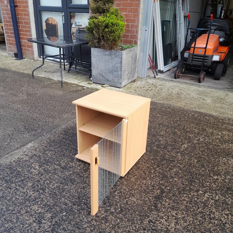 Glass fronted small cabinet 48cm x 44cm x 54cm, Ref:19617