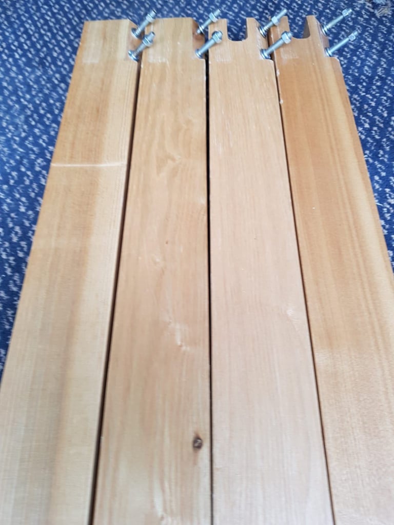 Solid Oak Table and 4 chairs FREE Delivery