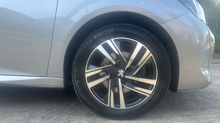 2023 Peugeot 208 1.2 PureTech 100 Allure Premium + 5dr Petrol Hatchback Hatchback Petrol Manual