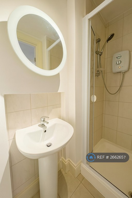 Studio flat in Fairbridge Road, Archway, N19 (#2662657)