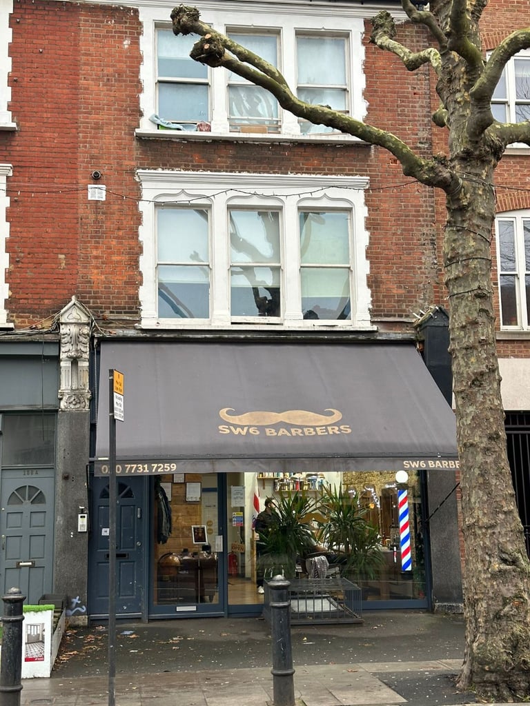 DSS OK 2th FLOOR FULLY SELF CON STUDIO FLAT FULHAM JUST OFF KINGS RD10MIN TUBE B.R&RIVER THAMES