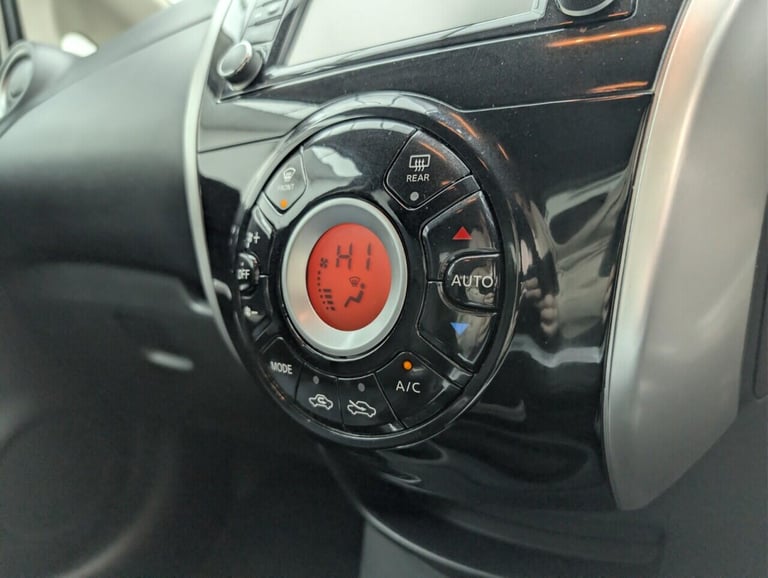 2016 Nissan Note 1.2 DIG-S Tekna Hatchback 5dr Petrol Manual Euro 6 (s/s) (98 ps) NAVIGATION MPV ...