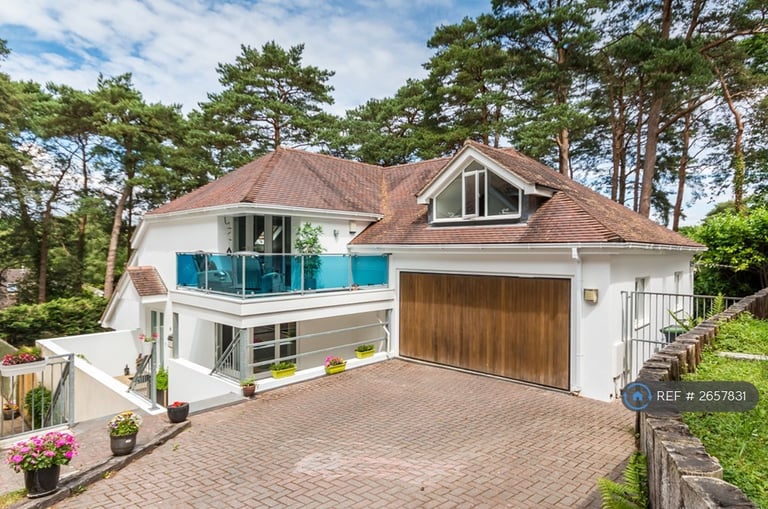 image for 4 bedroom house in Pinewood Road, St. Ives, Ringwood, BH24 (4 bed) (#2657831)