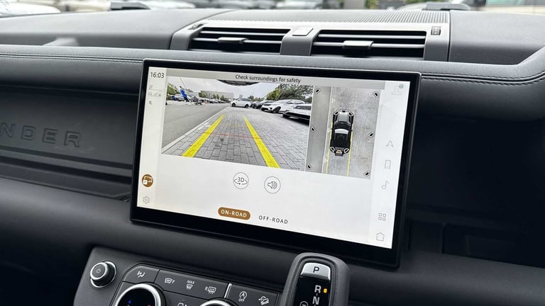 2025 Land Rover Defender 3.0 D250 X-Dynamic SE 90 3dr Auto ESTATE DIESEL Automatic