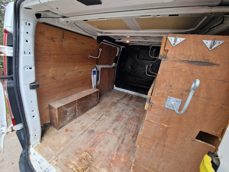2014 Ford Transit Custom  Drives Perfect  12mth MOT  SWB  Roof Rack  Clean