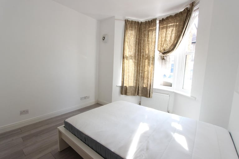 E6 Spacious GROUND FLOOR 1 bed flat with PRIVATE GARDEN. AVAILABLE NOW. Ideal for EAST HAM