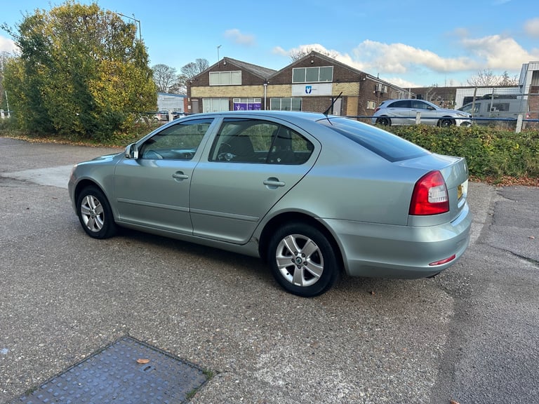 Skoda, OCTAVIA, Hatchback, 2011, Manual, 1598 (cc), 5 doors