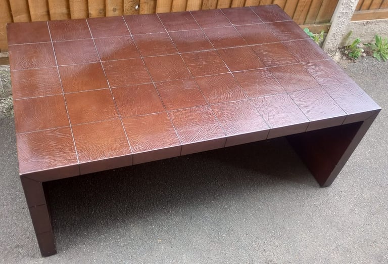 Designer coffee table (can deliver)