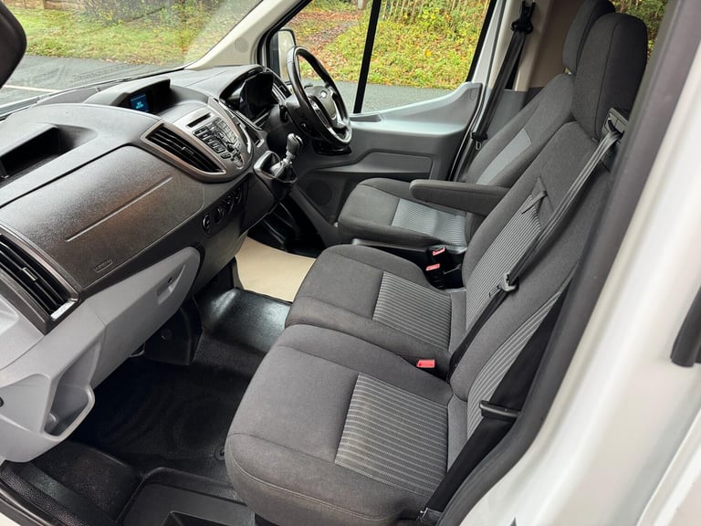 FORD TRANSIT MINIBUS, 12 SEAT TREND, 2.2, WHITE. EU 6 / ULEZ COMP. A/C. INC VAT