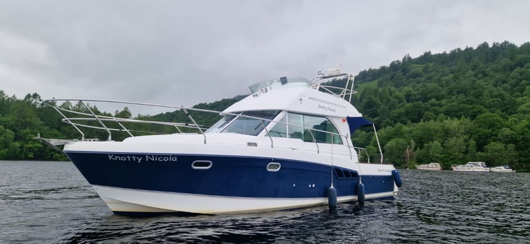 Beneteau 9.8m Flybridge 