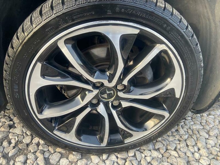2015 DS Automobiles DS 4 BLUEHDI PRESTIGE S/S HATCHBACK Diesel Manual