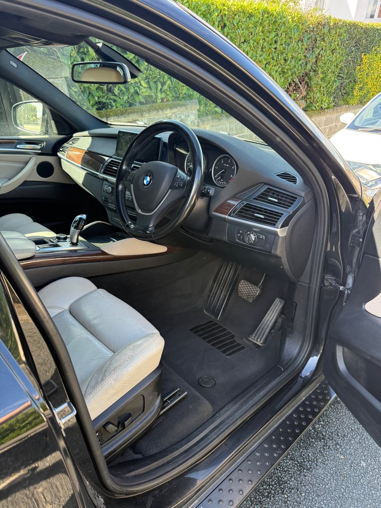 BMW, X6, Coupe, 2012, Semi-Auto, 2993 (cc), 4 doors
