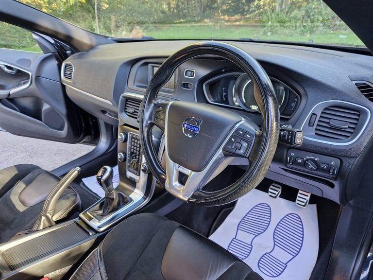 2014 Volvo V40 D3 R DESIGN 5dr HATCHBACK Diesel Manual