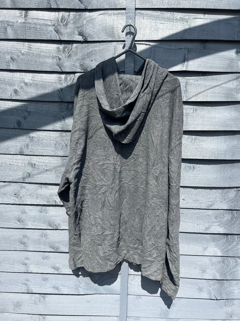 Old  Navy Men’s Hoodie Grey Size XL
