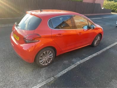 Peugeot, 208, Hatchback, 2016, Manual, 1560 (cc), 5 doors