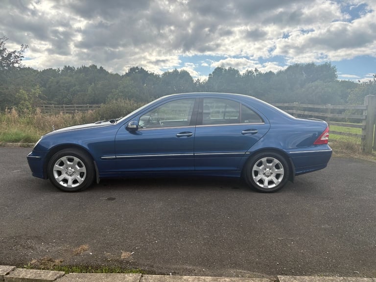 2004 Mercedes-Benz C-Class C200K Elegance SE 4dr Auto SALOON Petrol Automatic