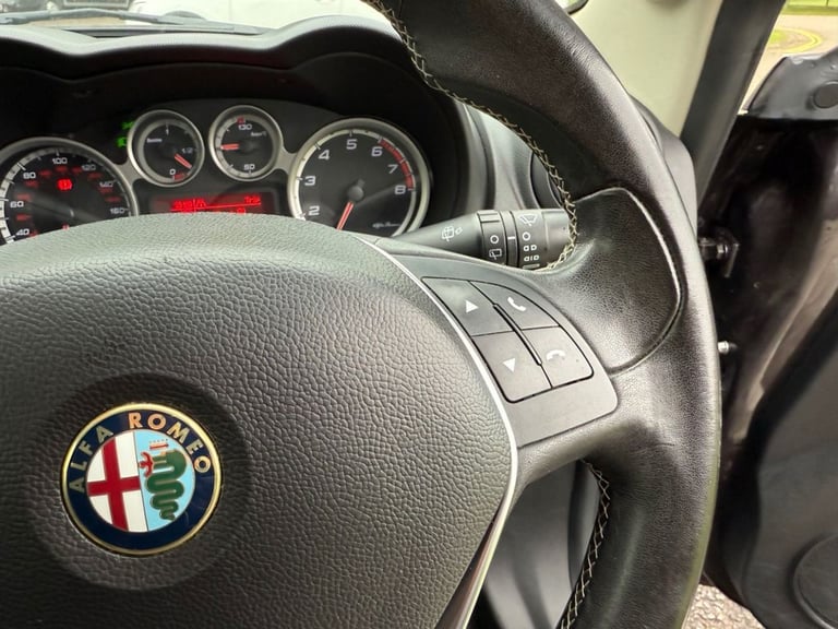 2015 Alfa Romeo MiTo 875 TB TwinAir Junior Hatchback 3dr Petrol Manual Euro 6 (s/s) (105 ps) Hatc...