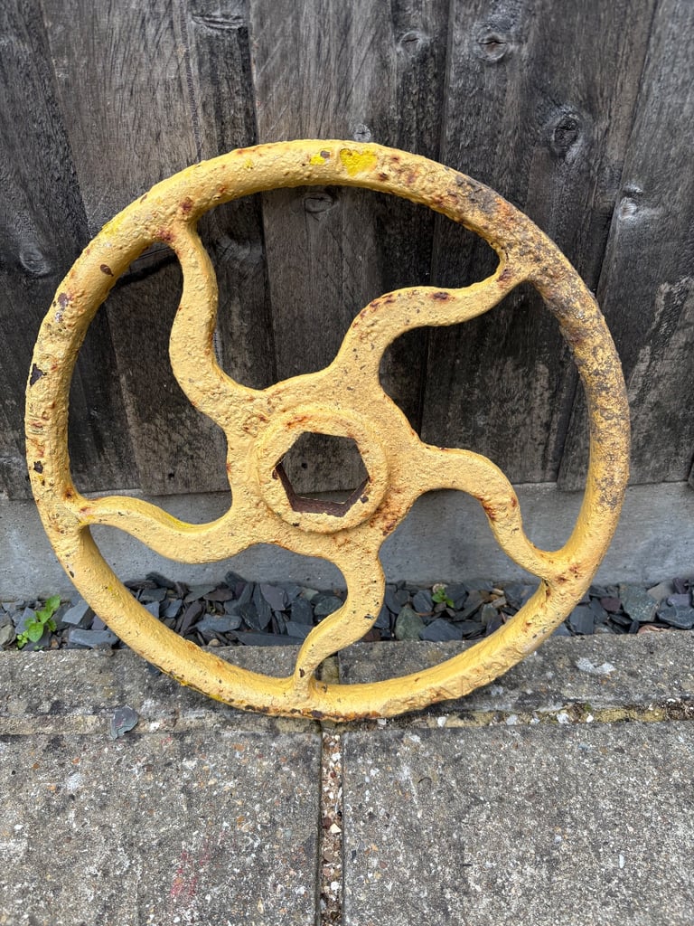 Valve wheel