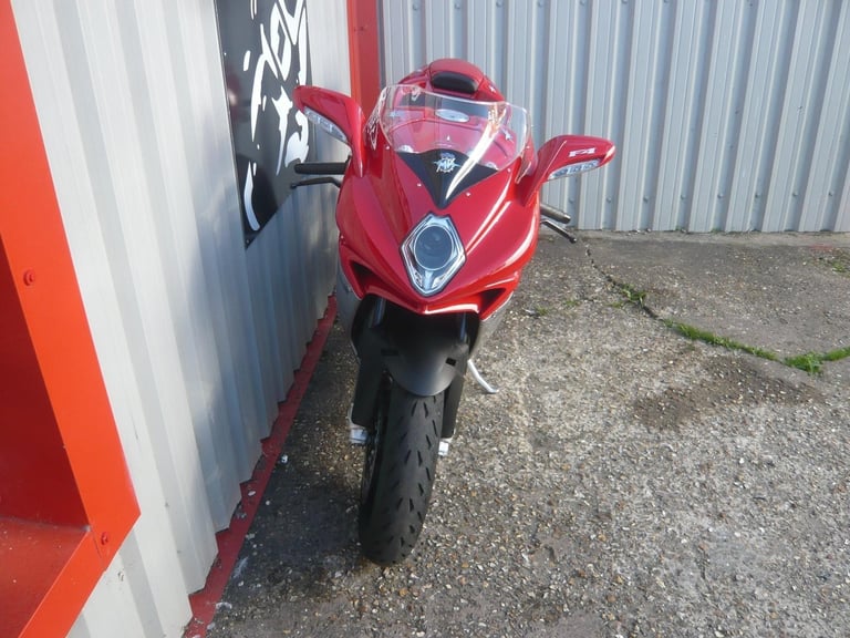 MV Agusta F4 1000R 2010 ITALIAN SUPER SPORTS BIKE PANAGALE V2 R 916 999 749 R SS