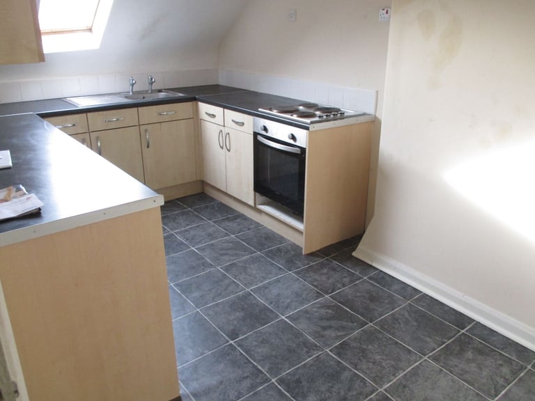 image for Bedsit, Guildford St, Excellent Condition, Dss Welcome