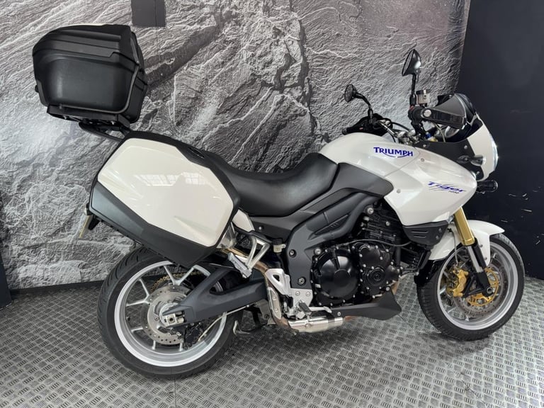 TRIUMPH TIGER 1050 2011