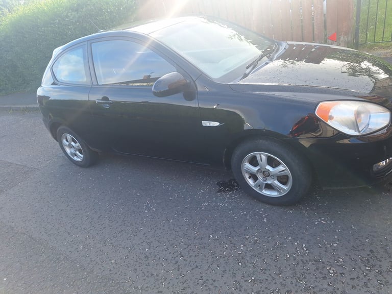 image for 2008 hyundai accent breaking 