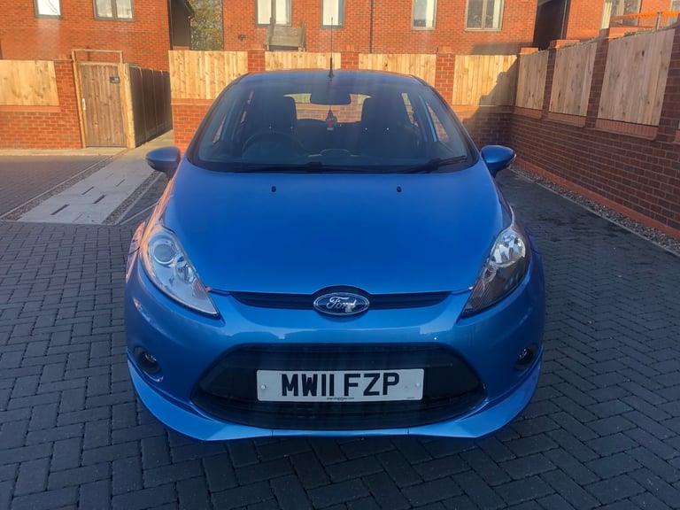 Ford Fiesta (11) Zetec 1.4 TDCi Diesel 5dr. Long MOT. £20 tax. 60 MPG. Low insurance. Brilliant cond