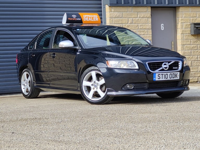 VOLVO S40; 1.6 DIESEL; 115BHP; R DESIGN D2; 4 DR; MANUAL; BLACK; 62 MPG; £35 TAX