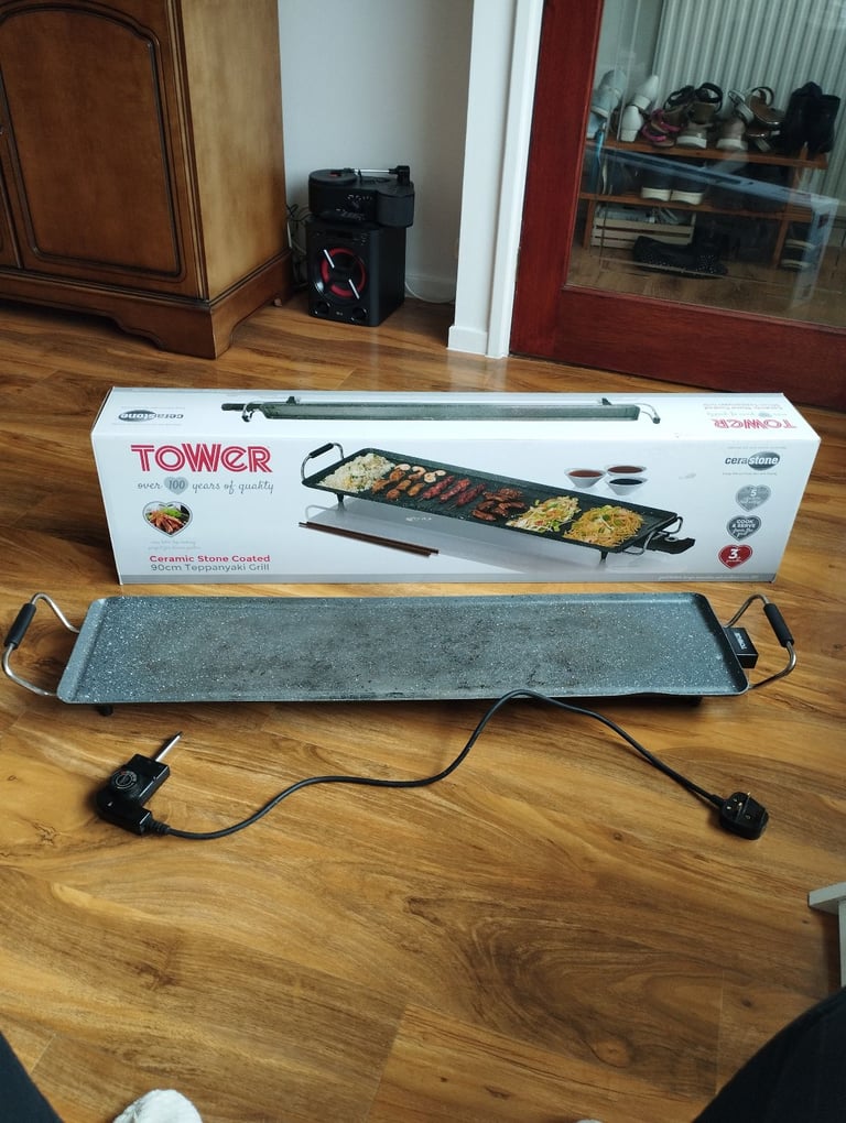 image for Tower 90cm Indoor/Outdoor Grill 