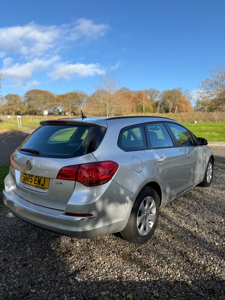 Vauxhall, ASTRA, Estate, 2015, Manual, 1598 (cc), 5 doors