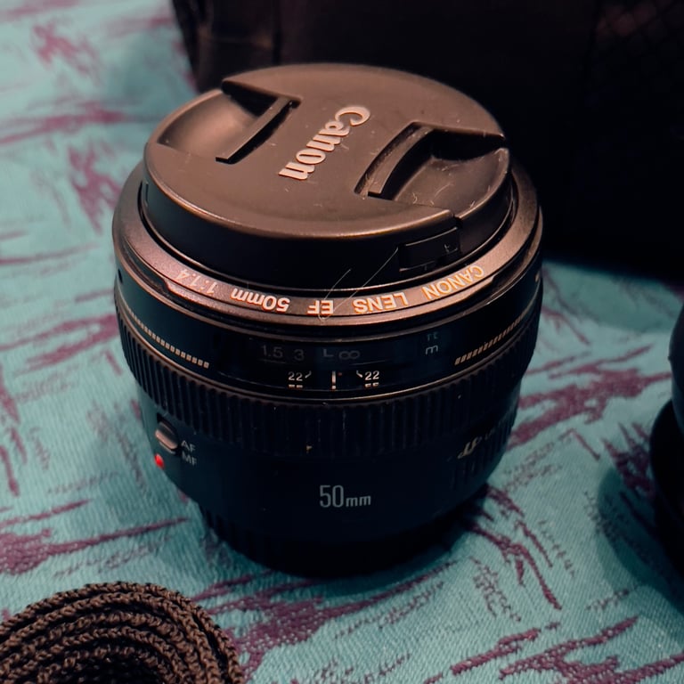 Canon 70D Dslr Camera And 2 X Lens Bundle