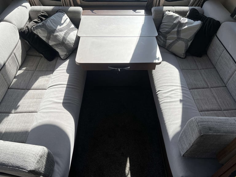 2017 Elddis Affinity 550 Elddis Affinity 550 Caravan with Kampa Awning Unlisted Petrol Automatic