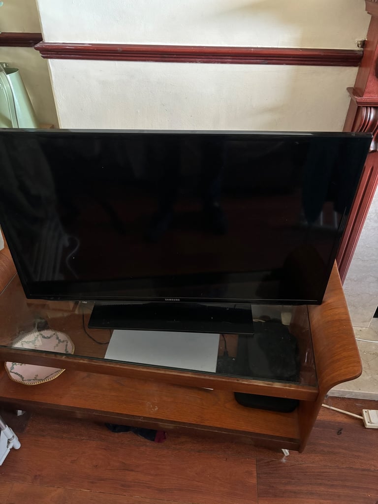 image for 40 inch Samsung tv