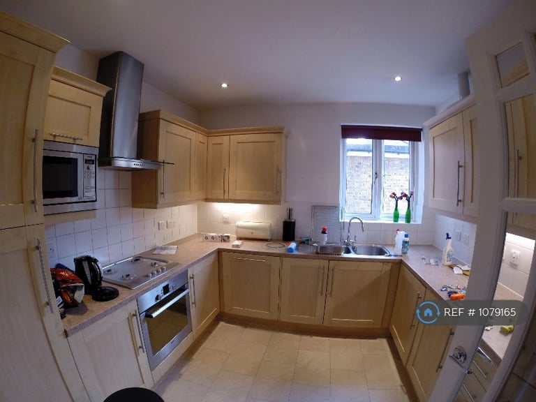 2 bedroom flat in Essex Road, London, N1 (2 bed) (#1079165)