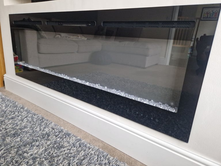 Electric wall mounted fireplace