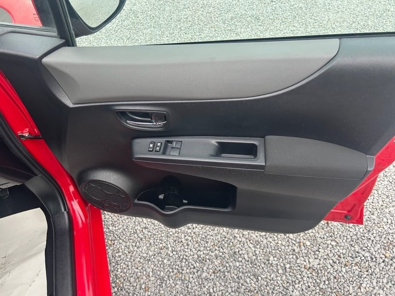 2013 Toyota Yaris 1.33 Dual VVT-i TR Hatchback 5dr Petrol Manual Euro 5 (101 ps) Hatchback Petrol...
