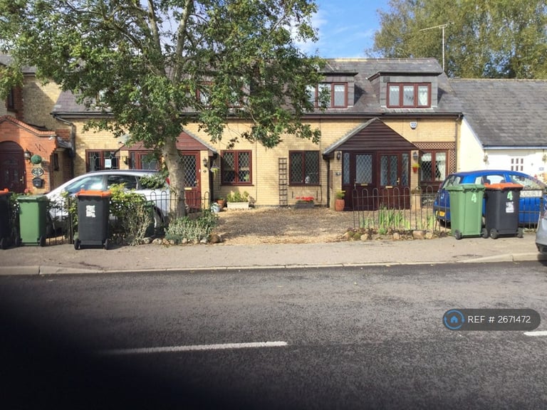 1 bedroom house in Old School Court, Hockliffe, Leighton Buzzard, LU7 (1 bed) (#2671472)