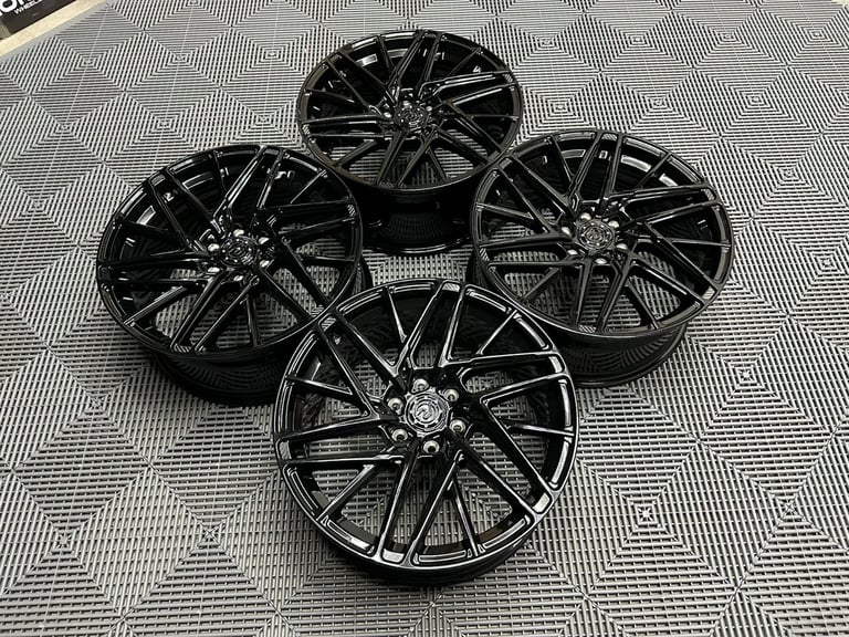 19" Motion R VS8 Alloy wheels Ford Transit Custom Van centre bore 74.5 6x120 Gloss Black