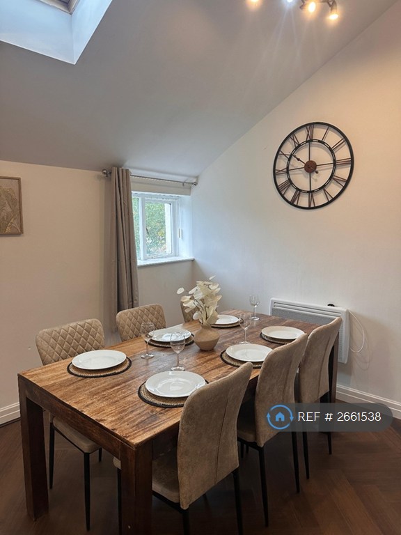 3 bedroom flat in Oak Terrace, Liverpool, L7 (3 bed) (#2661538)