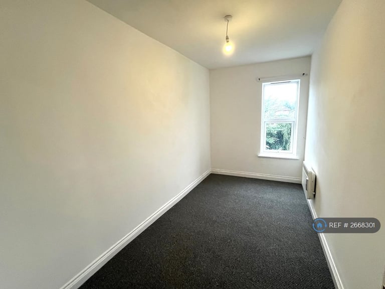 2 bedroom flat in Birkin Street, Bristol, BS2 (2 bed) (#2668301)