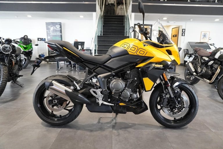 Triumph Tiger Sport 800, 2025, Cosmic Yellow. IN STOCK NOW
