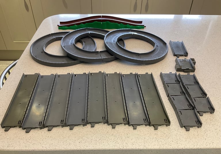 Tomy Train Set Thomas Tank Engine