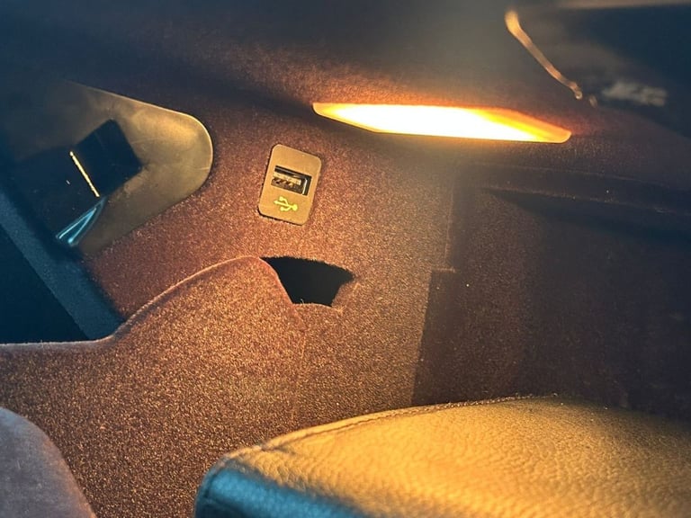 2011 60 BMW 5 SERIES 3.0 523I SE TOURING 5DR PETROL STEPTRONIC EURO 5 (204 PS)