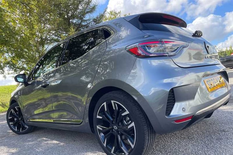 2025 Renault Clio 1.6 E-TECH techno Hatchback 5dr Petrol Hybrid Auto Euro 6 (s/s) (145 ps) Hatchb...