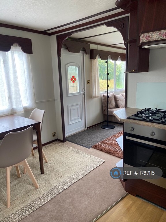 1 bedroom house in Avon Cottages, Saltford, Bristol, BS31 (1 bed) (#1787115)