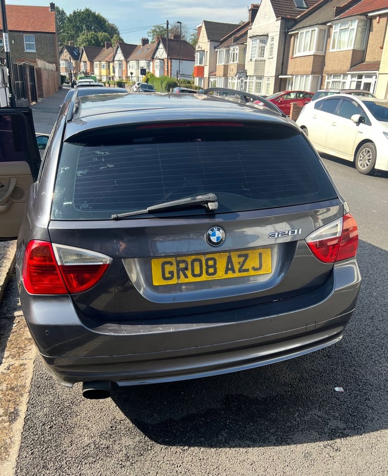 BMW, 320  3 SERIES, Estate, 2008, Manual, 1995 (cc), 5 doors