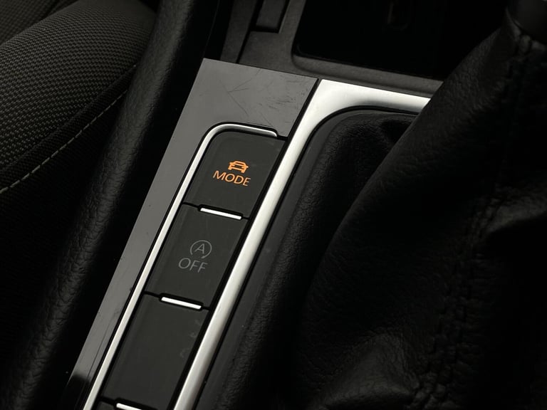 2015 Volkswagen Golf 2.0 TDI BlueMotion Tech GT DSG Euro 5 (s/s) 5dr ESTATE Diesel Automatic