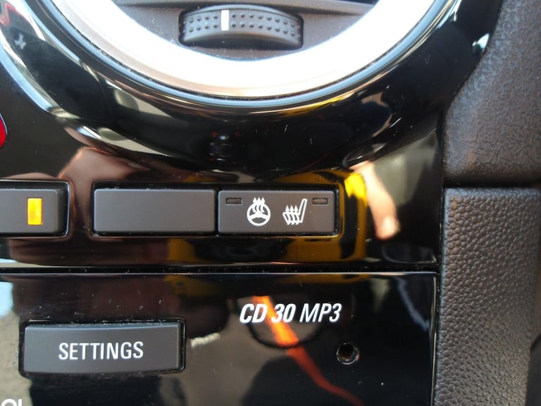 2013 Vauxhall Corsa 1.2i ecoFLEX 16V SE Euro 5 (s/s) 5dr HATCHBACK Petrol Manual